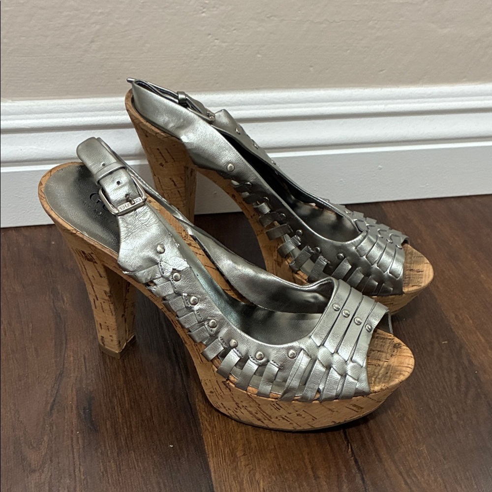 Y2K VINTAGE VTG GUESS BY MARCIANO SILVER Wedge Cork Platform Slingback Heels 8